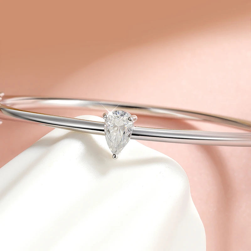Pear-Shaped Moissanite Bracelet